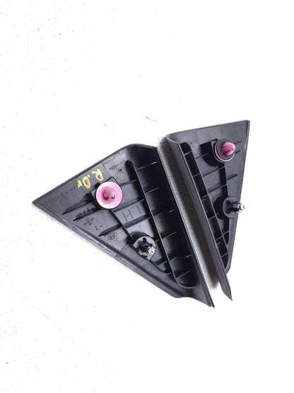 14 15 16 17 Hyundai Elantra Gt Rear Corner Trim Molding Pair OEM