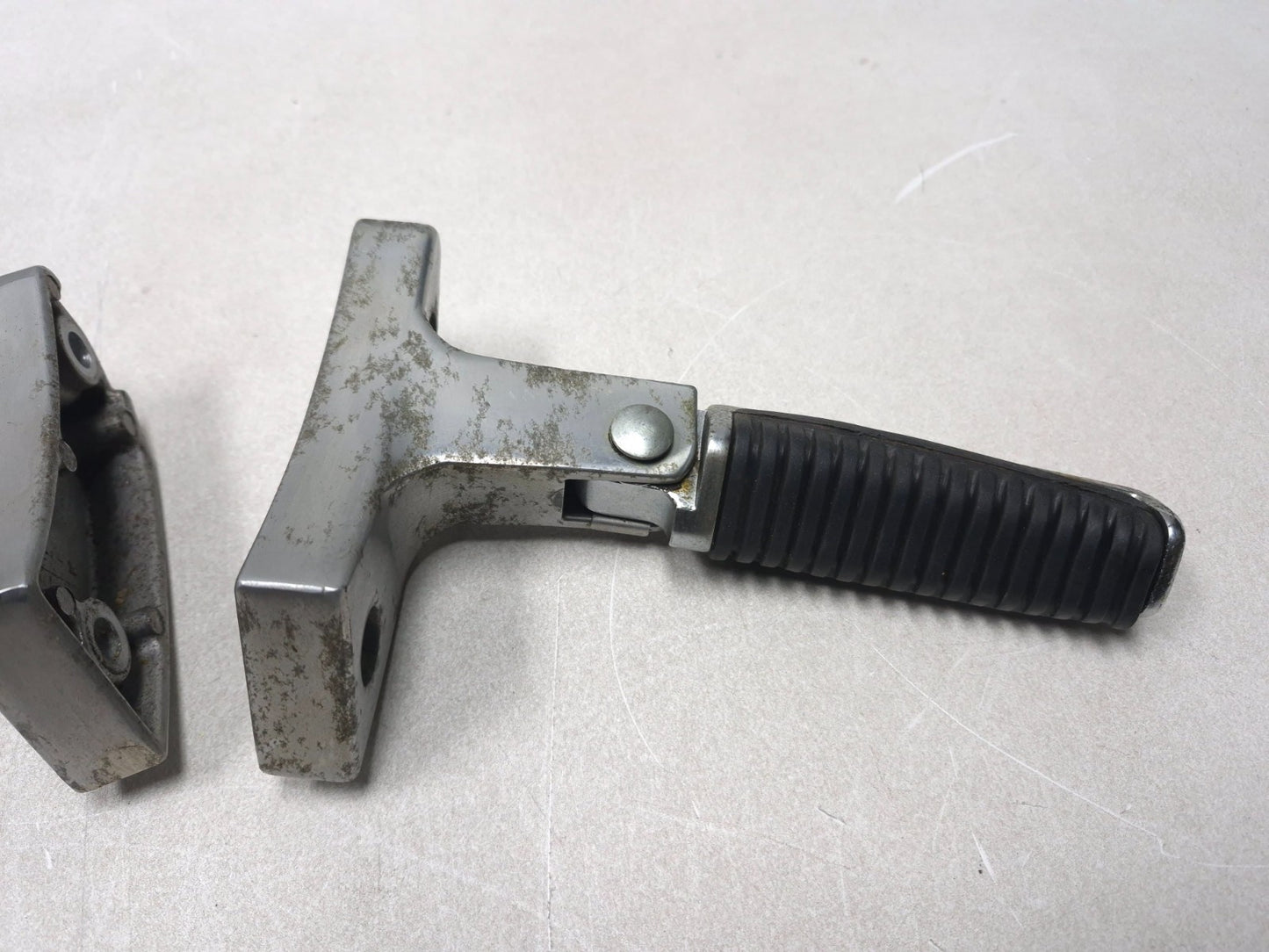 1999 Suzuki Intruder 1500 Rear Passenger Footpeg Set OEM