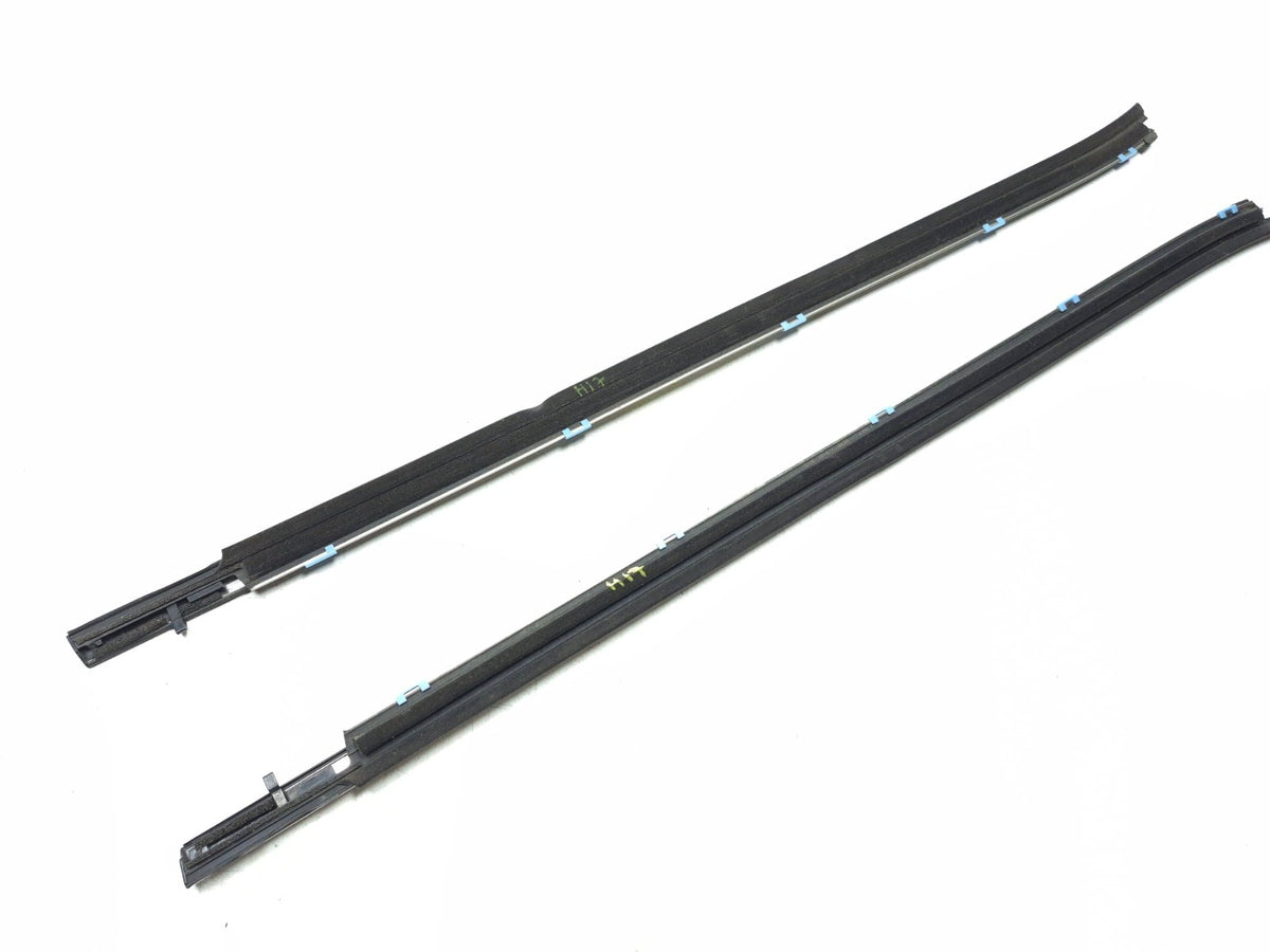 2017 Toyota Highlander Front Door Window Belt Molding Left & Right OEM
