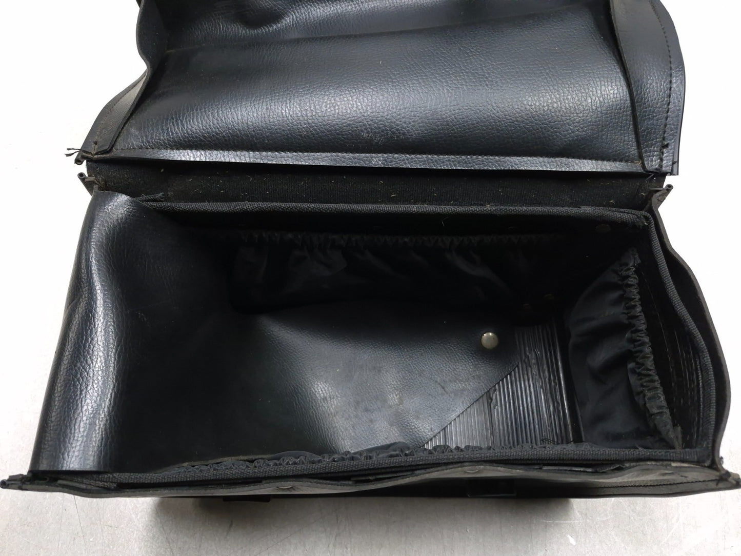 1994 Yamaha Virago Xv1100 Side Saddle Bag OEM