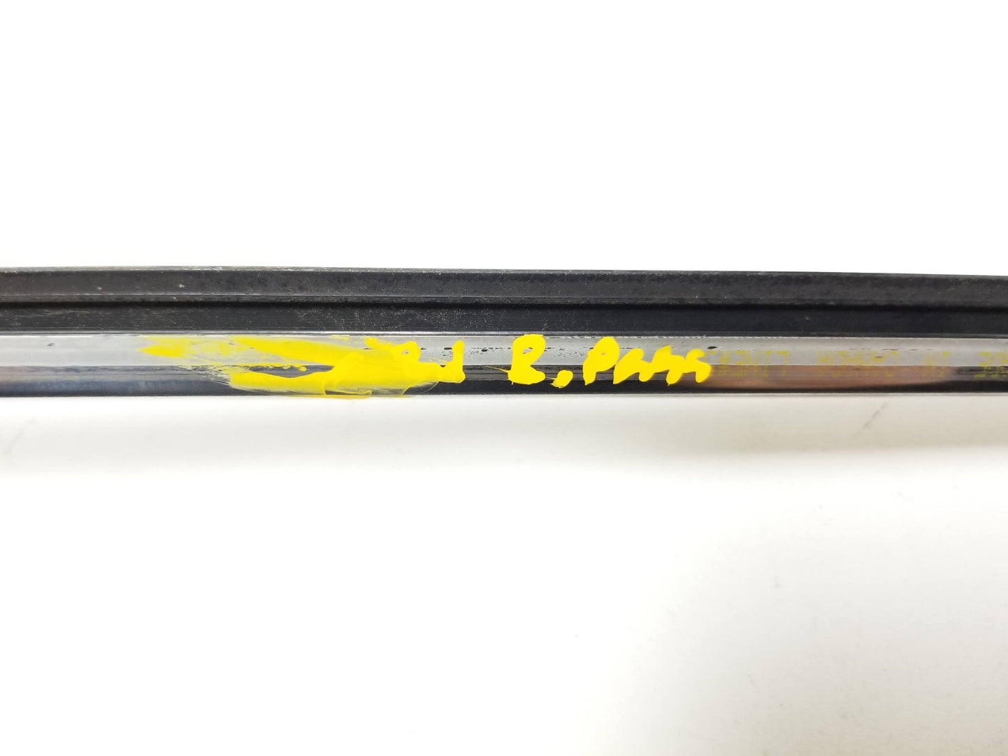 2012 Jeep Grand Cherokee Door Molding Passenger Side Right Front & Rear OEM