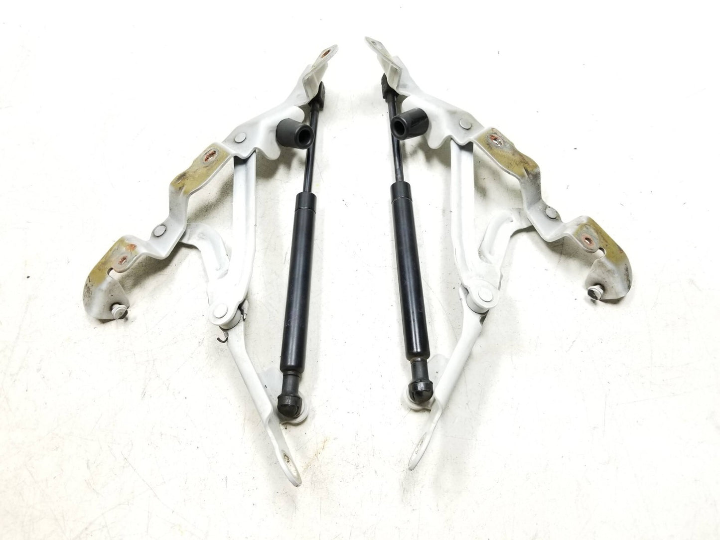 2013 Chrysler 200 Trunk Hinge Left & Right OEM