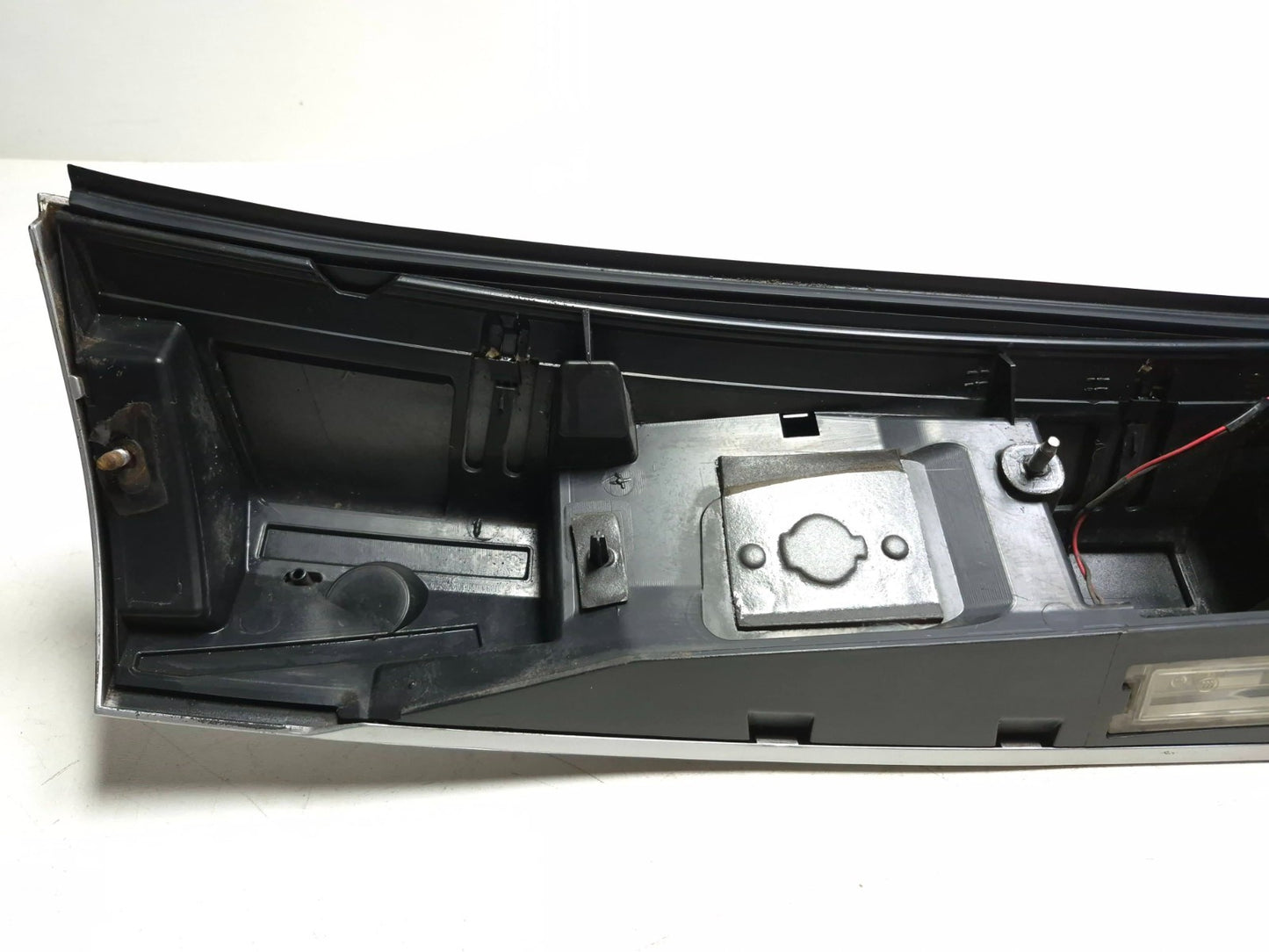 2010 Dodge Caliber Sxt Rear Trunk Lid Liftgate Handle Molding Trim OEM