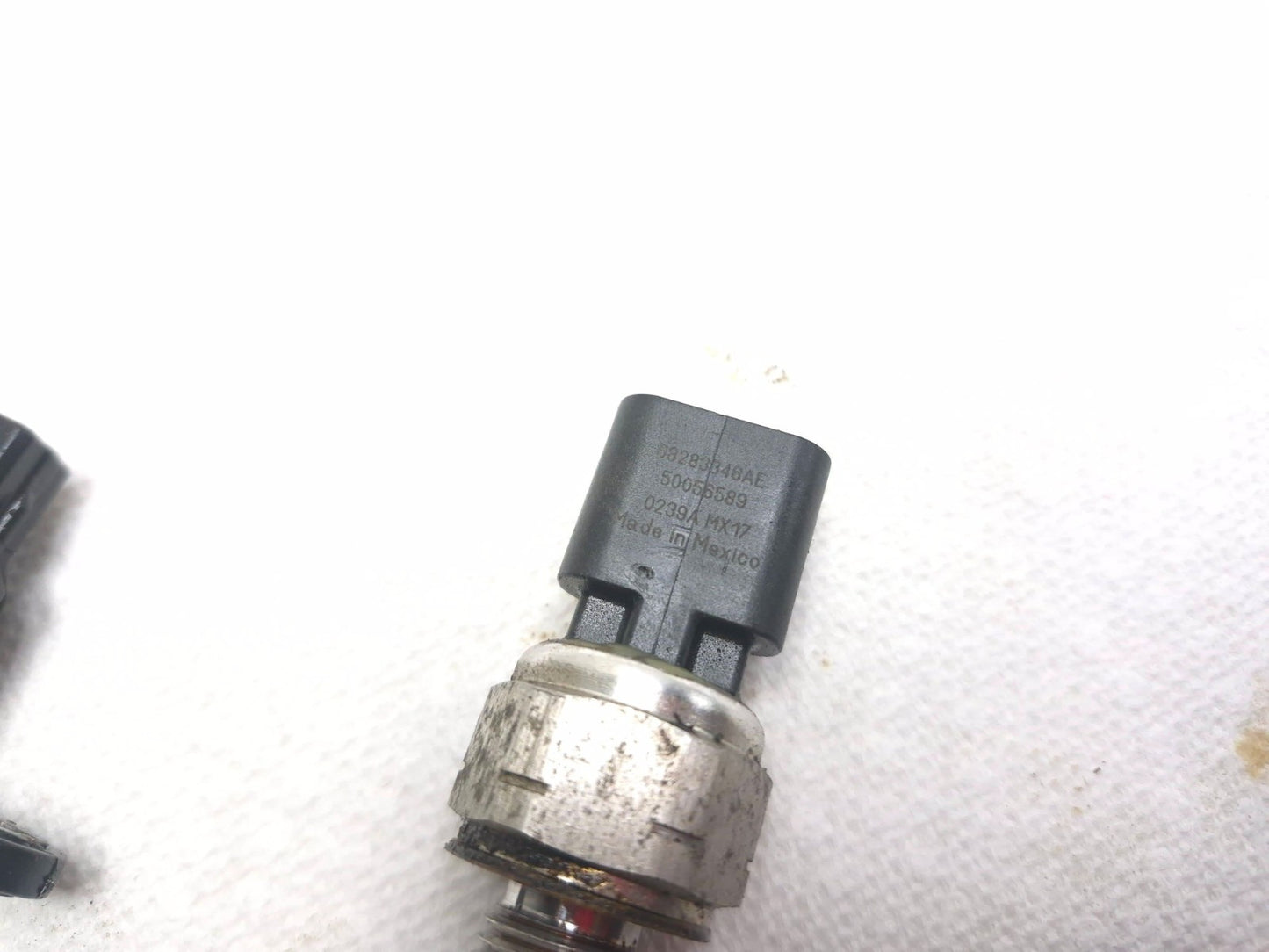 2021 Alfa Romeo Giulia Oil Pressure Sensor & Camshaft Position Sensor Pair OEM