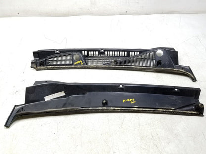 10- 13 Ford Transit Connect Wiper Windshield Cowl Cover Grille Pair OEM