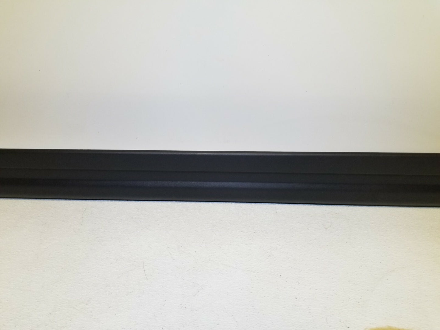 2009 Range Rover Sport Rocker Panel Skirt Molding Right Passenger Side OEM