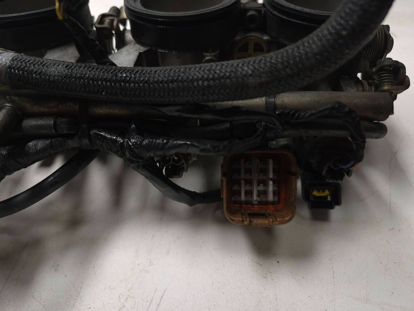 2005 Kawasaki Ninja Zx10r Throttle Body OEM