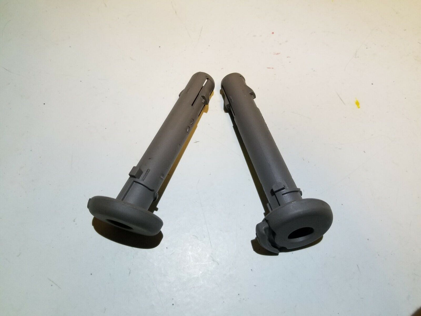 2017 2018 Hyundai Elantra Front Left Driver Seat Headrest Guide Sleeve OEM 22k