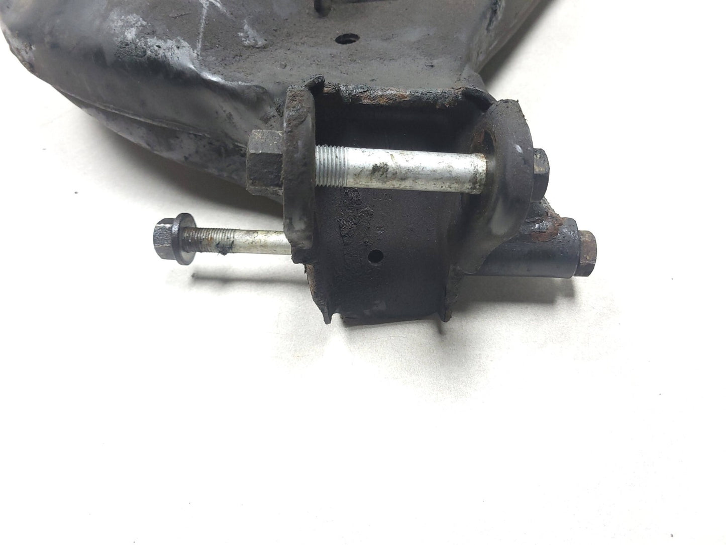 2007 Range Rover Rear Lower Control Arm Right Passenger Side OEM