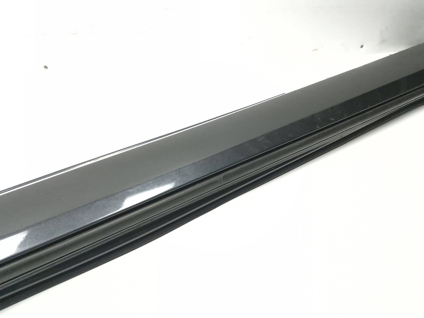 2013 Volvo S60 Right Side Skirt Rocker Panel Molding OEM 31333005
