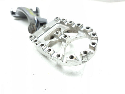 1991 - 2003 Harley Sportster Xl1200 Xl883 Front Left Foot Peg & Bracket