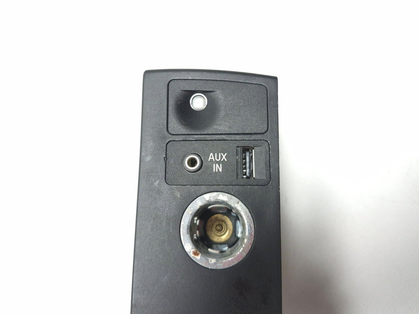 2011 BMW 750li Center Console Port Socket Aux & Cover Trim 0014045426 Oem✅