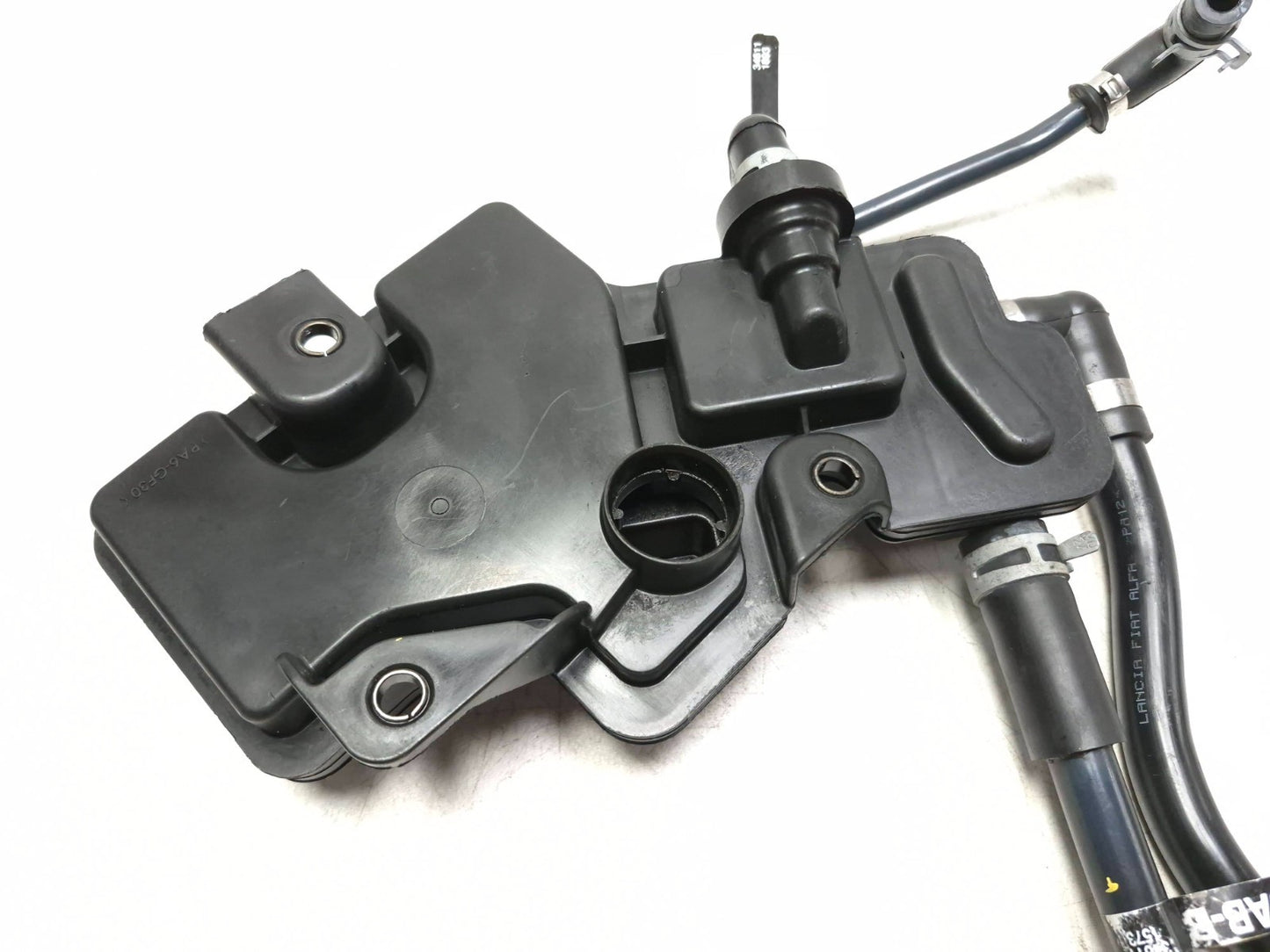 2014 Fiat 500l Engine Oil Separator W/ Hoses OEM