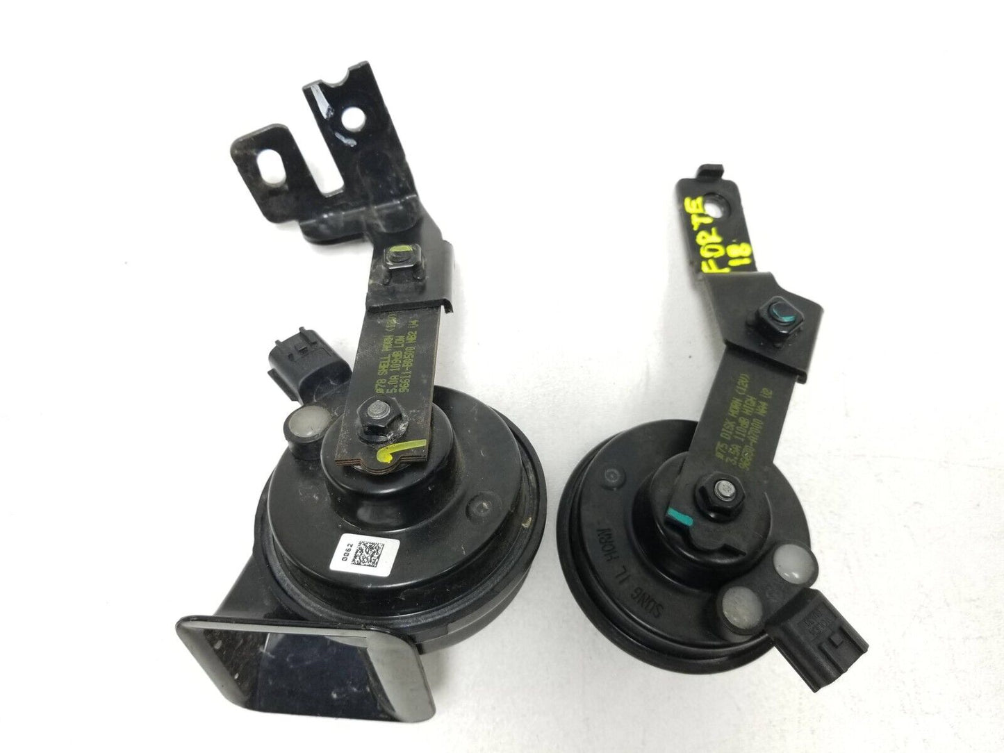 17 18 Kia Forte Horn Signal Pair OEM 49k Miles