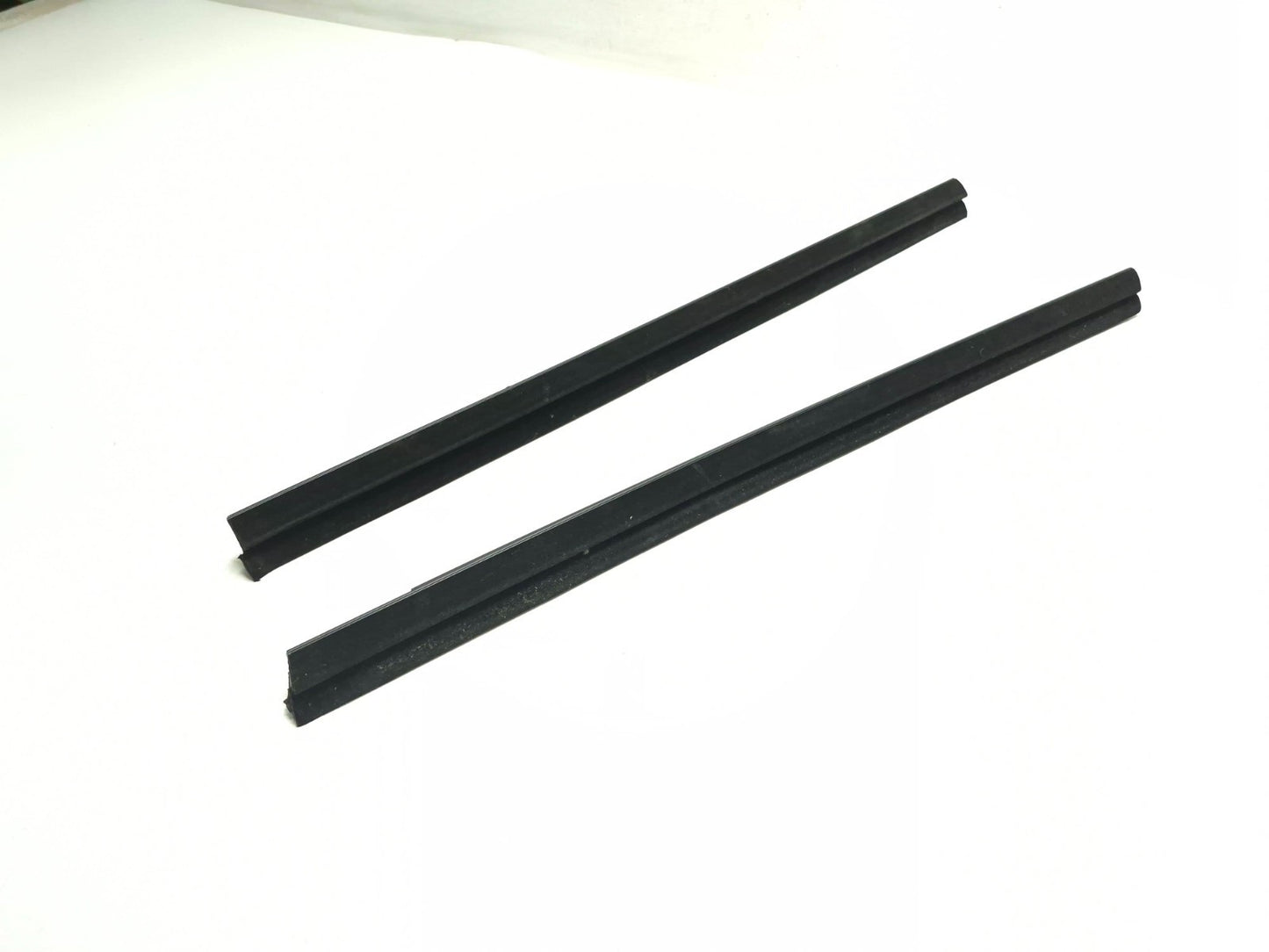 2011 BMW 750li Front Door Inner Weatherstrip Seal Belt Left & Right Pair OEM