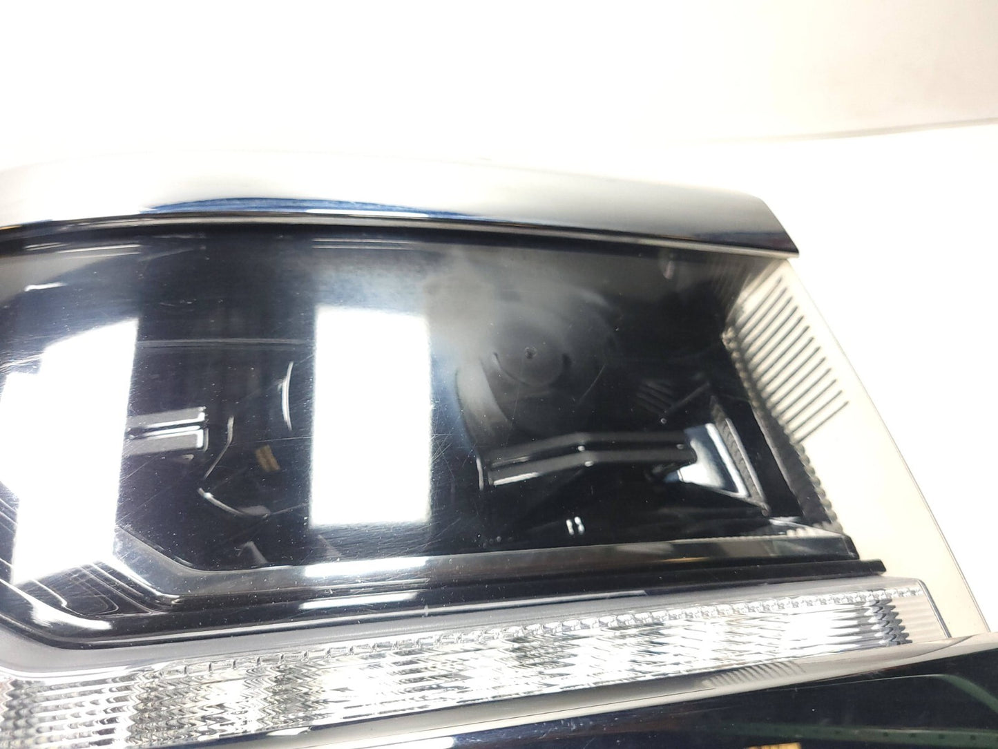 16-19 Chevrolet Silverado 1500 Headlight Left & Right OEM