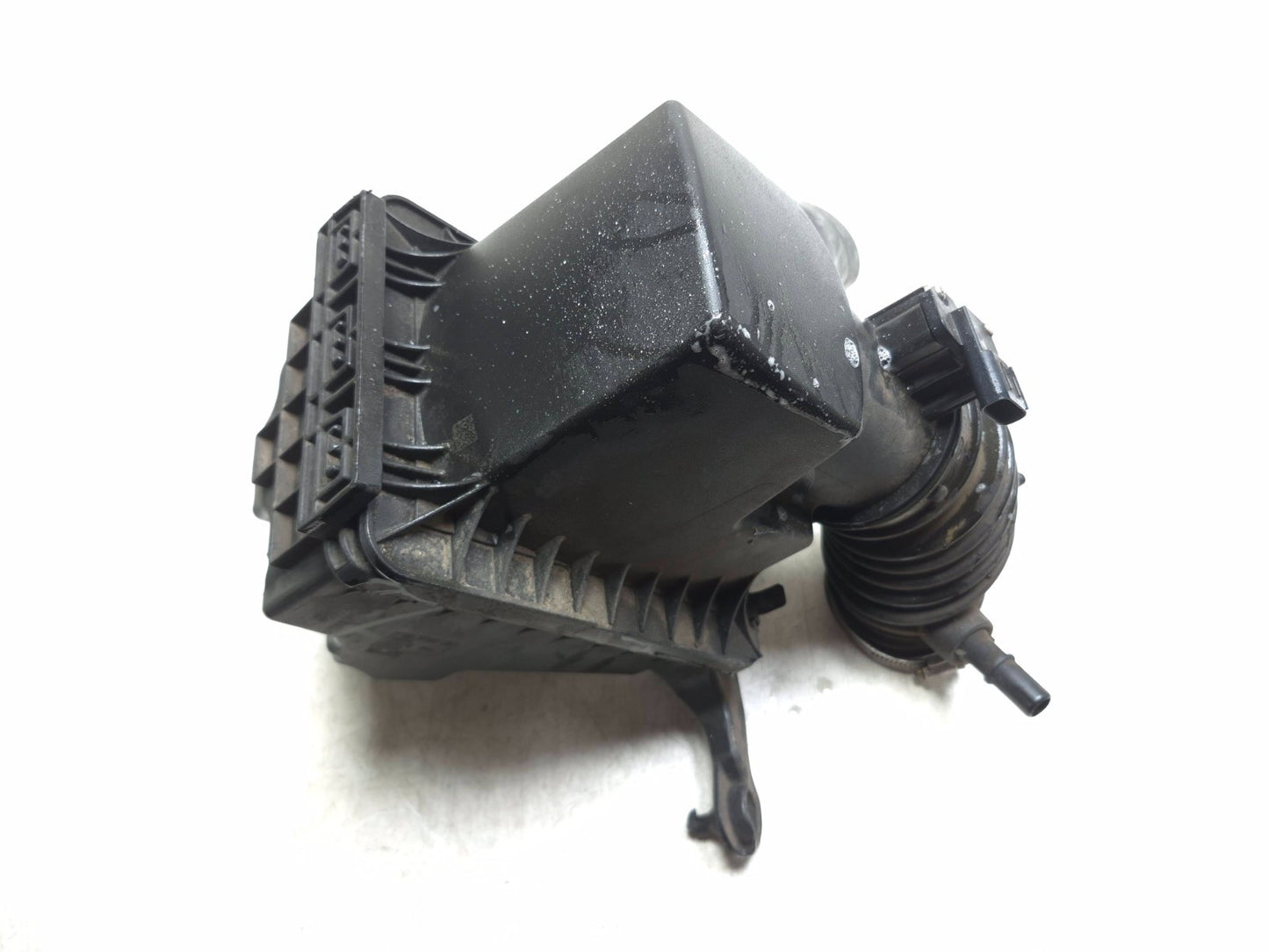 2016 Ford Transit Connect Air Box Cleaner Filter Housing 2.5l OEM