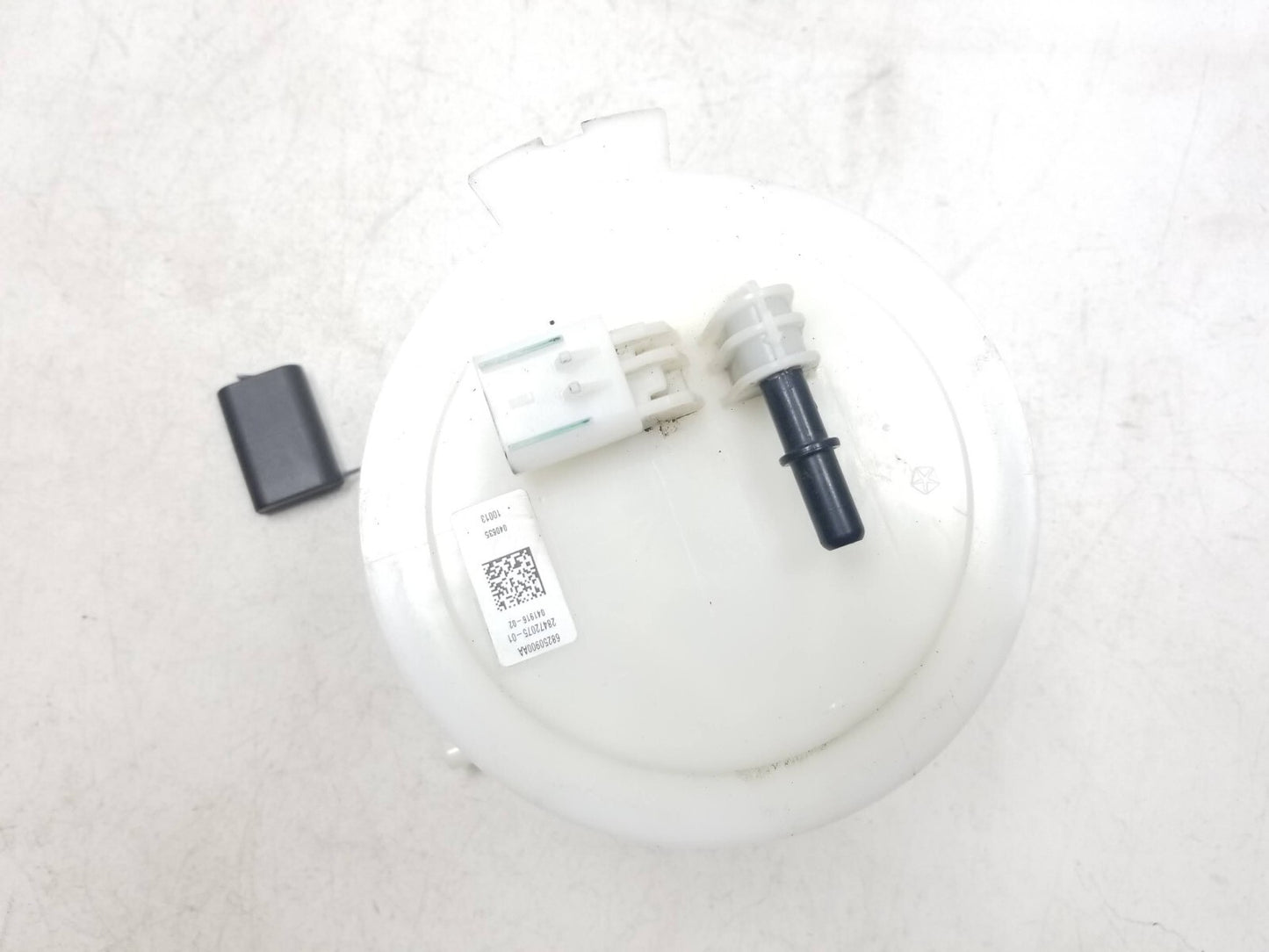 2016 Dodge Durango Fuel Gas Tank Pump Sending Level Unit OEM