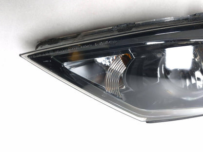 2011 Kia Sportage Headlight  Passenger Side Right OEM
