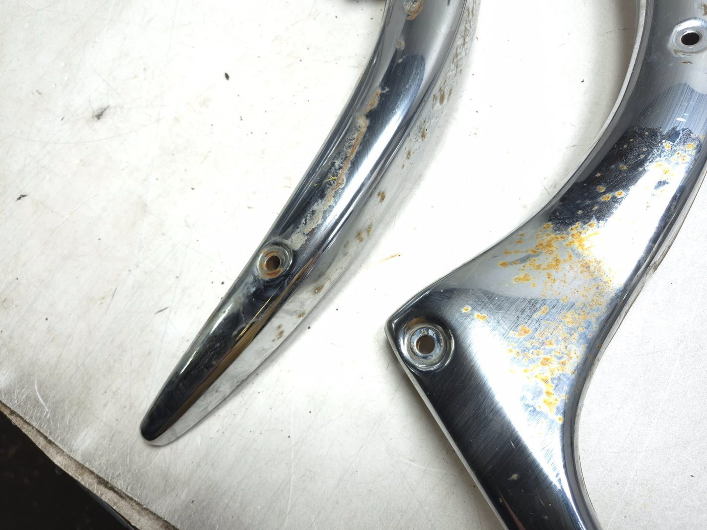 2004 Suzuki Intruder Volusia Vl800 Rear Fender Strut Mount Left & Right Pair OEM