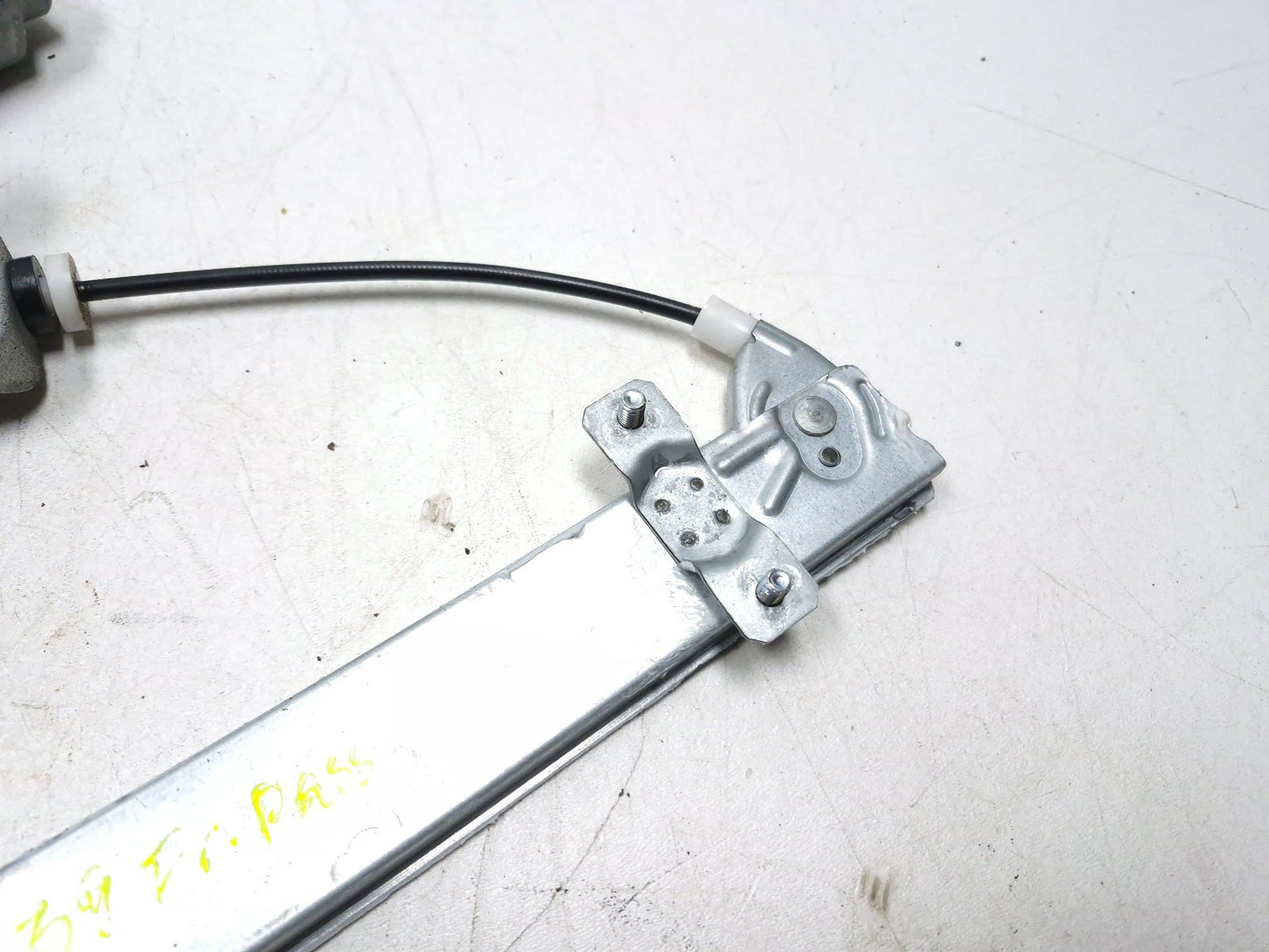 2014 Hyundai Accent Front Right Window Regulator & Motor OEM