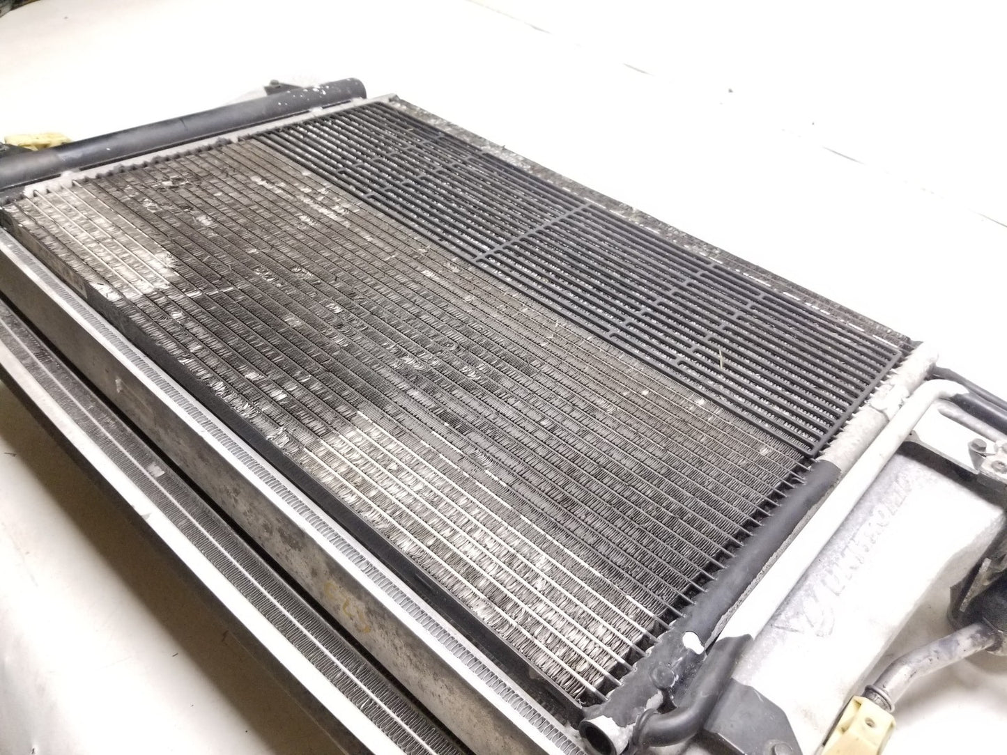2010 - 2014 VW Golf GTI Front Radiator Dual Fan Motor Assembly OEM