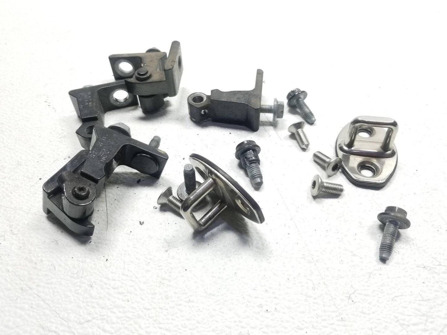 2012 Audi A7 Front Left Driver Side Door Hinge OEM 4g0831401