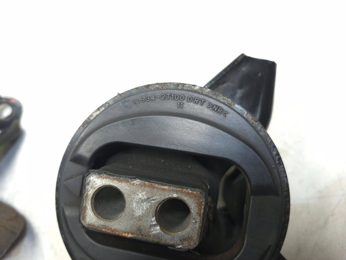 2015 Kia Optima Engine Mount 2pcs 2.4l OEM