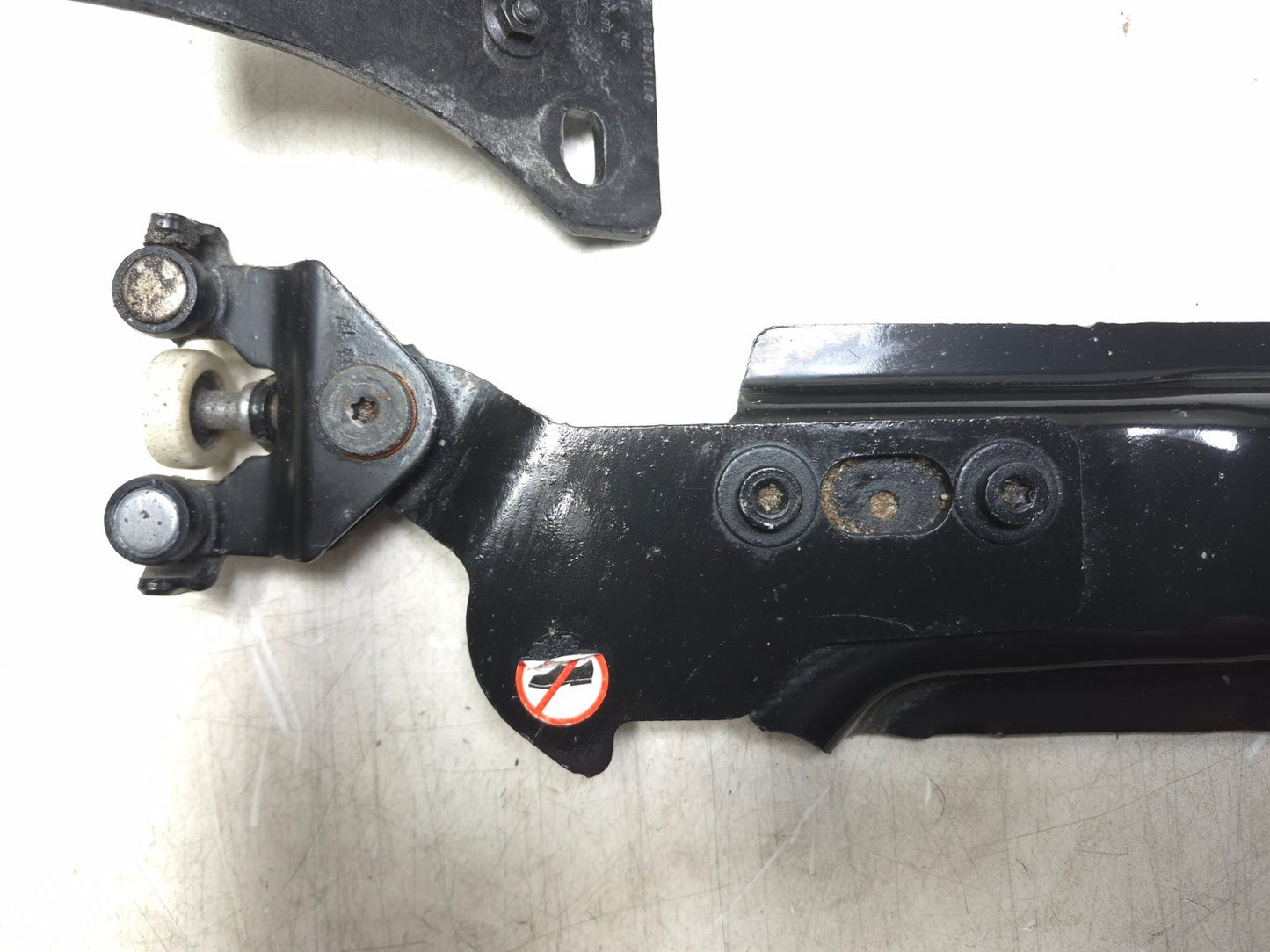 2016 Ford Transit Connect Rear Sliding Door Hinge Roller Left & Right 4pcs OEM