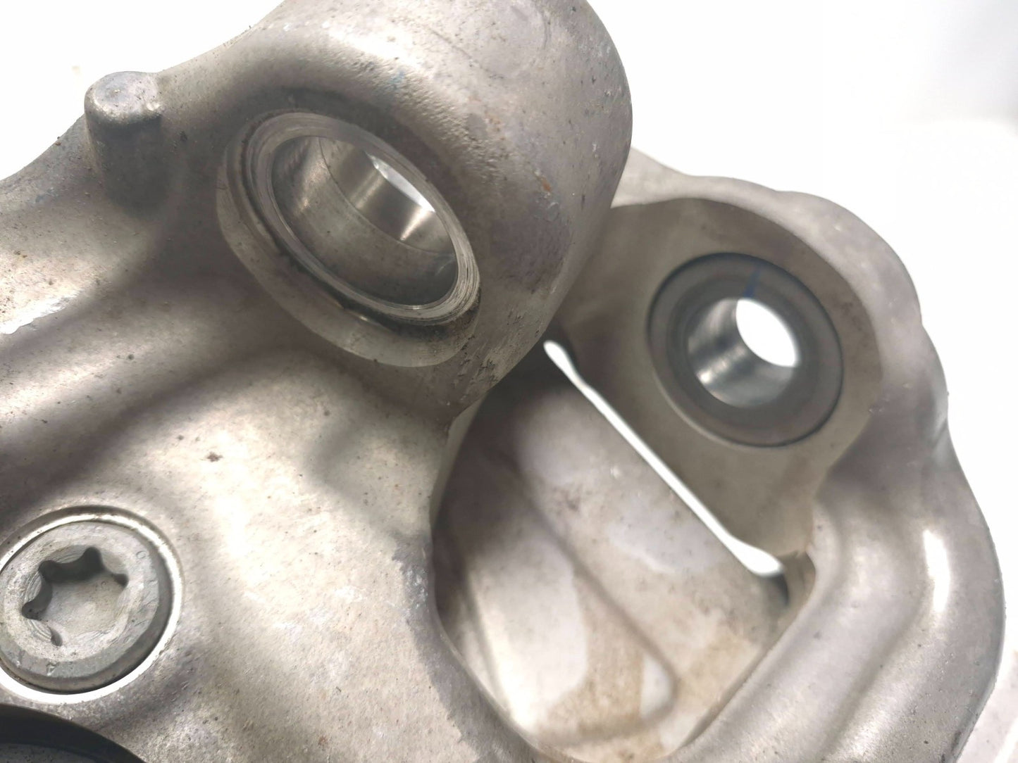 2024 Alfa Romeo Stelvio Wheel Spindle Knuckle Front Driver Side Left OEM