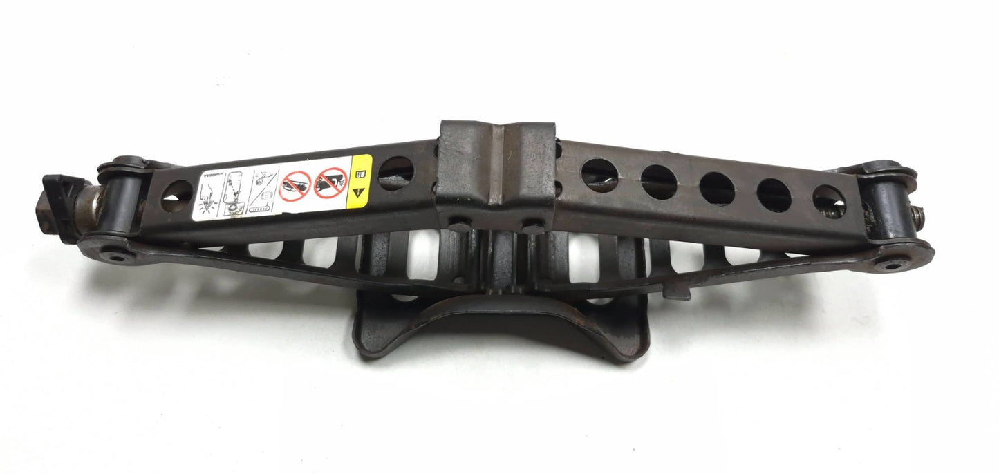 2015 Chrysler 300s Spare Tire Tool Kit OEM