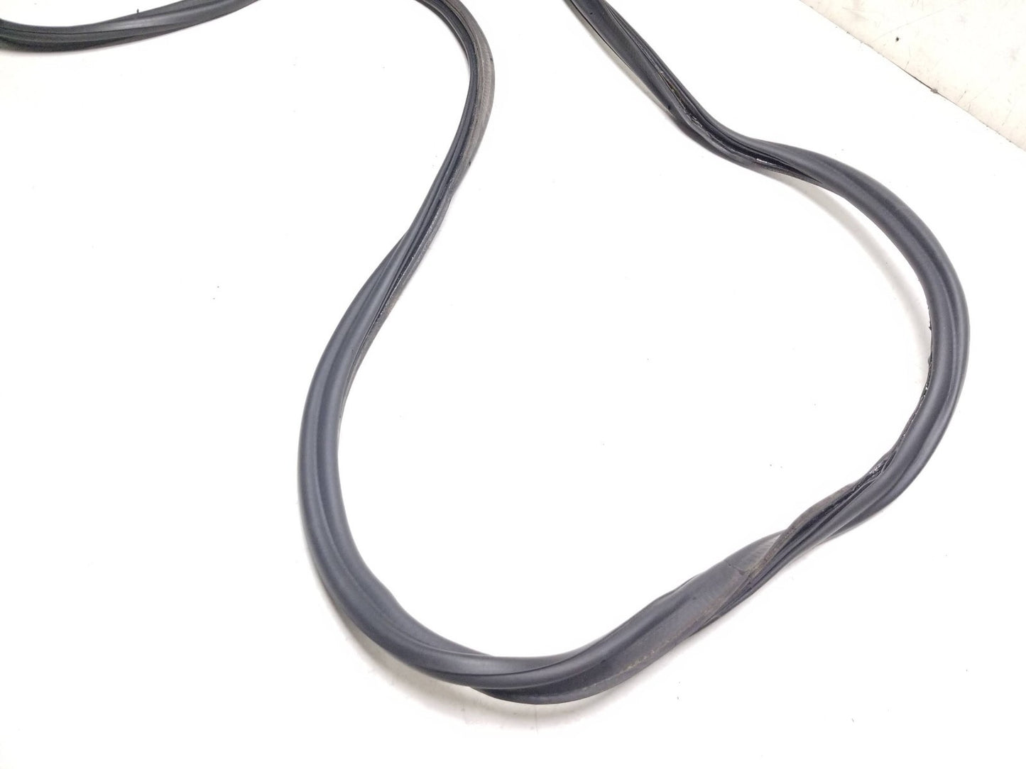 2013 VW Golf GTI Trunk Seal Weatherstrip OEM ☑️