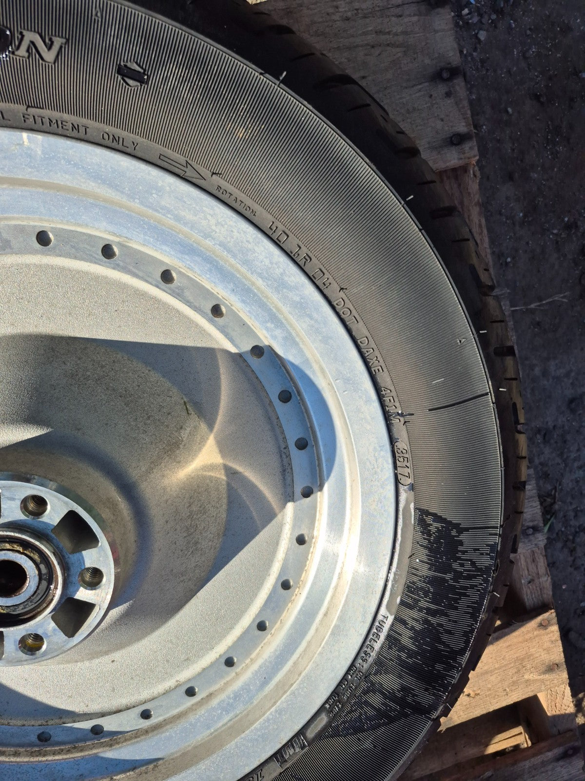 2004 Harley-davidson Sportster Xl883 Wheel Rim & Tire Front & Rear *straight*