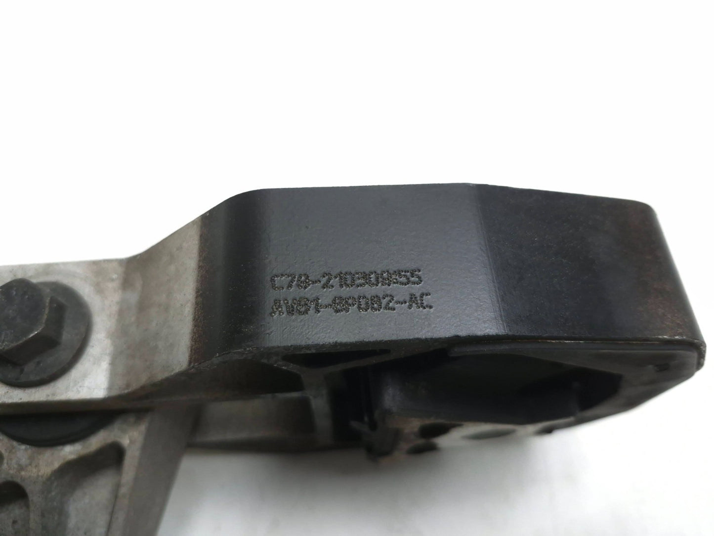 2012 Volvo C30 2.5l Transmission Torque Arm Mount Bracket OEM