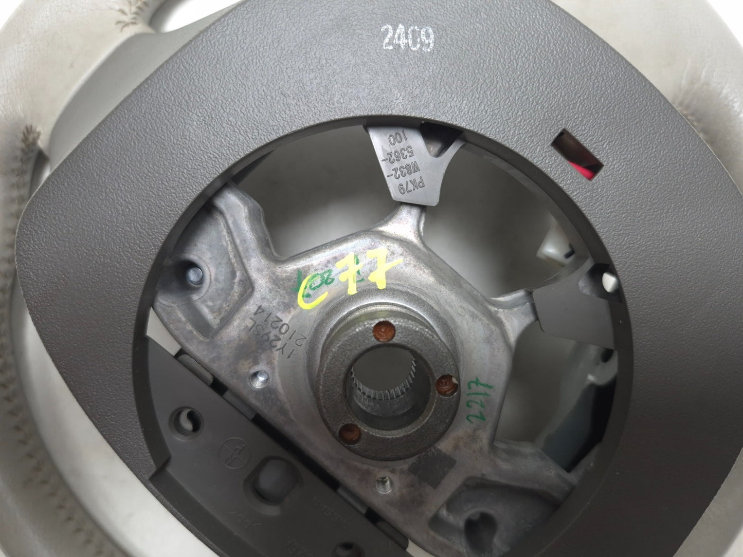 2012 Nissan Leaf Steering Wheel W/heated OEM