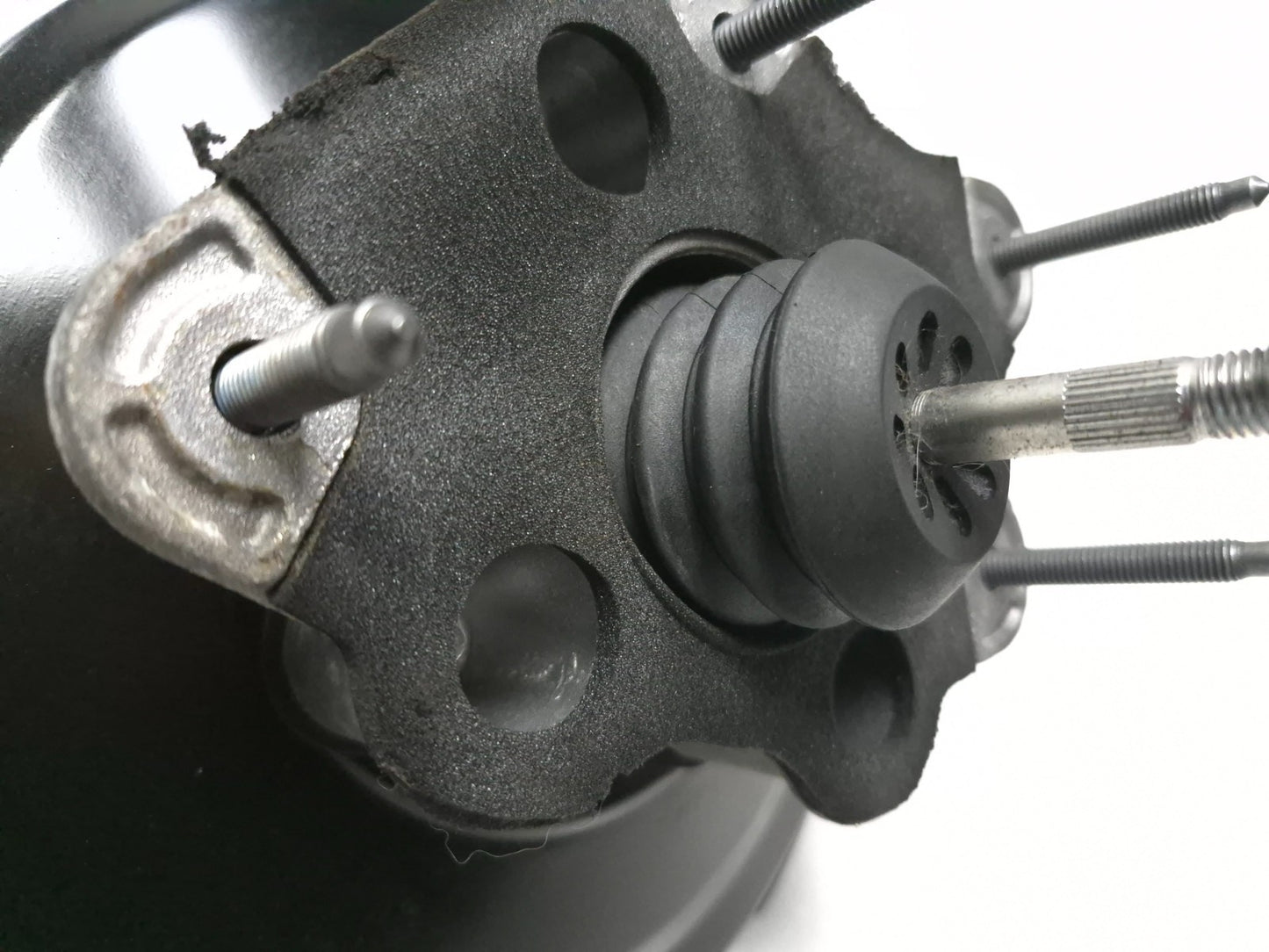 2011 Nissan Juke Power Brake Booster W/ Master Cylinder OEM