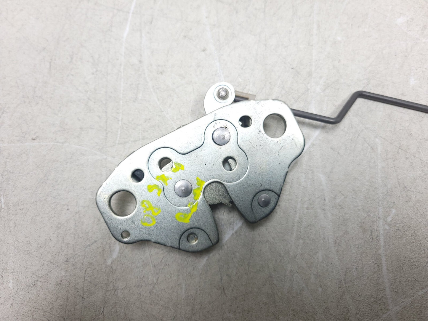 07 - 13 Suzuki Sx4 Hatchback Rear Seat Backrest Lock Latch Left & Right  OEM