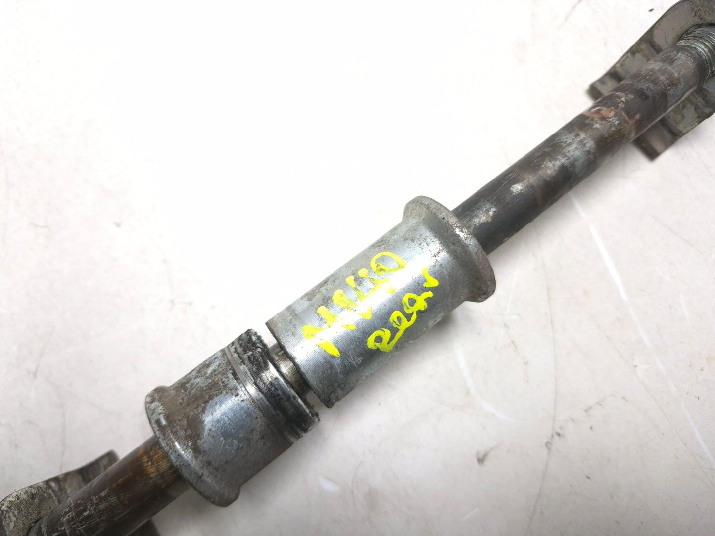 2006 Suzuki Marauder Gz250 Rear Wheel Axle OEM