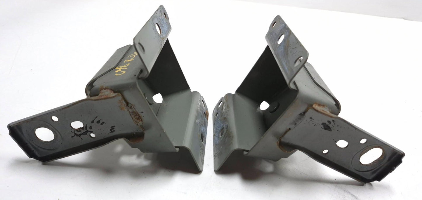 2015 Nissan Juke Rear Driver Bumper Mounted Bracket Left & Right OEM