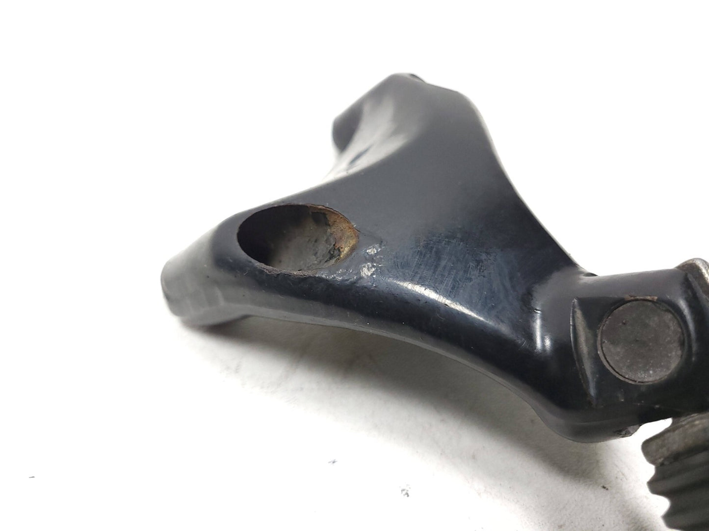 04-13 Harley-davidson Sportster 883 1200 Rear Right Foot Peg & Bracket OEM