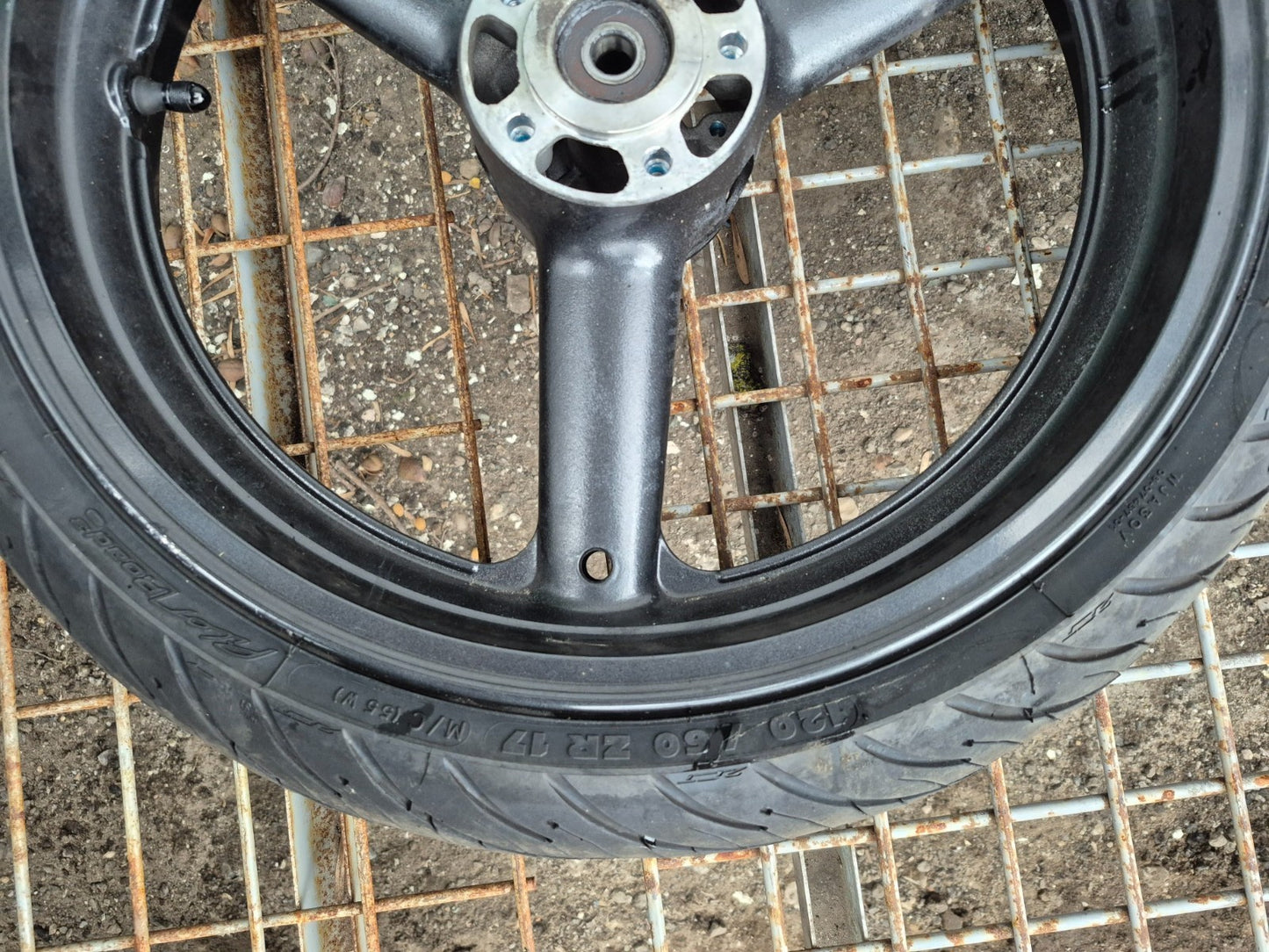 2001 Suzuki Gsx 750f Katana  Rear & Front Wheel W/ Tire Pair R 17 OEM