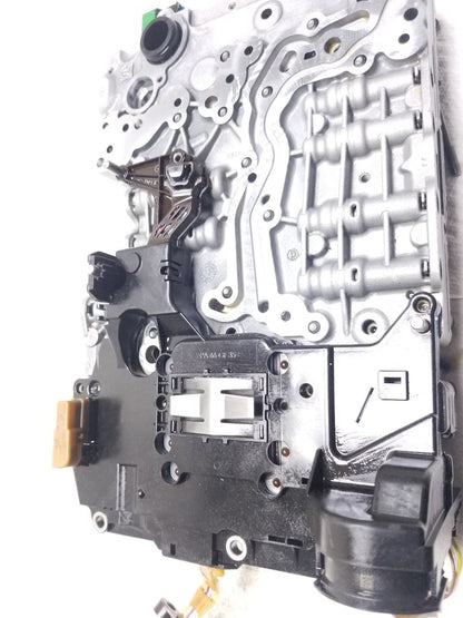 2017 Jaguar Xe Automatic Transmission Valve Body OEM C2d39925