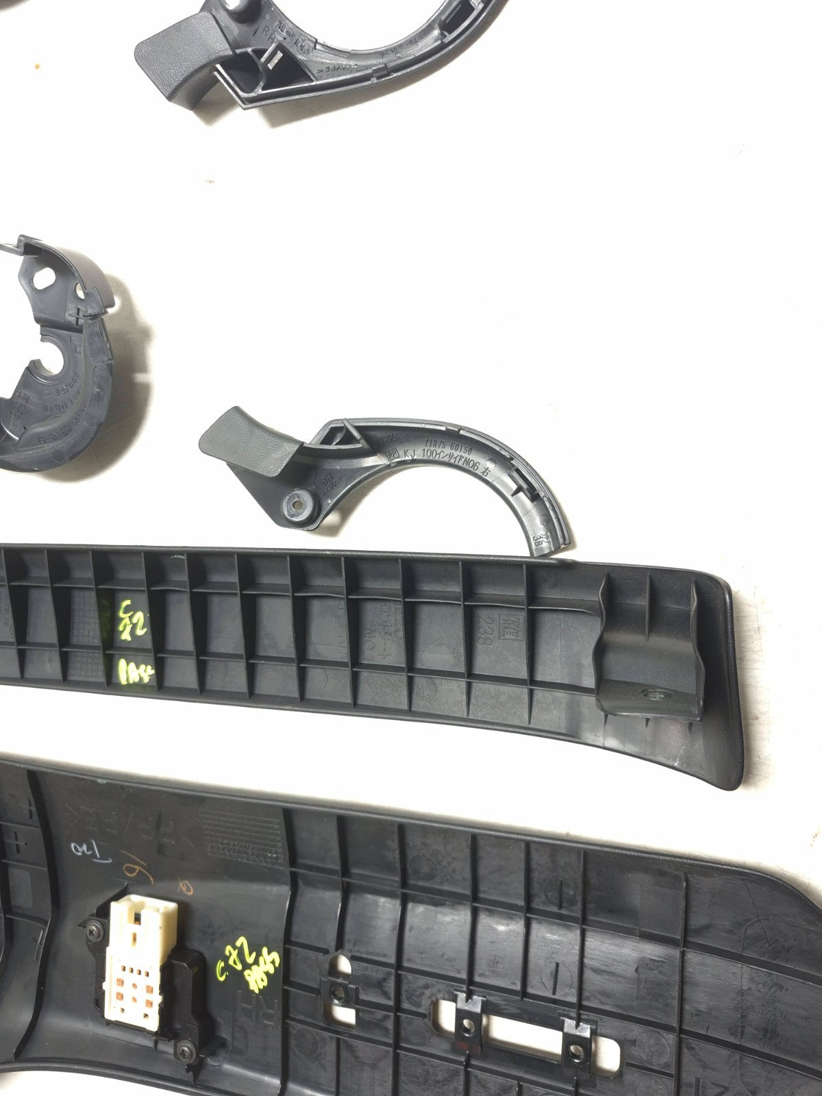 2009 Lexus IS250 Seat Side Trim Front Passenger Side Right OEM