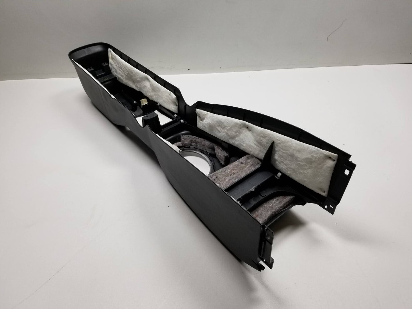 2008 Suzuki Sx4 Center Console Trim W/ Cup Holder OEM