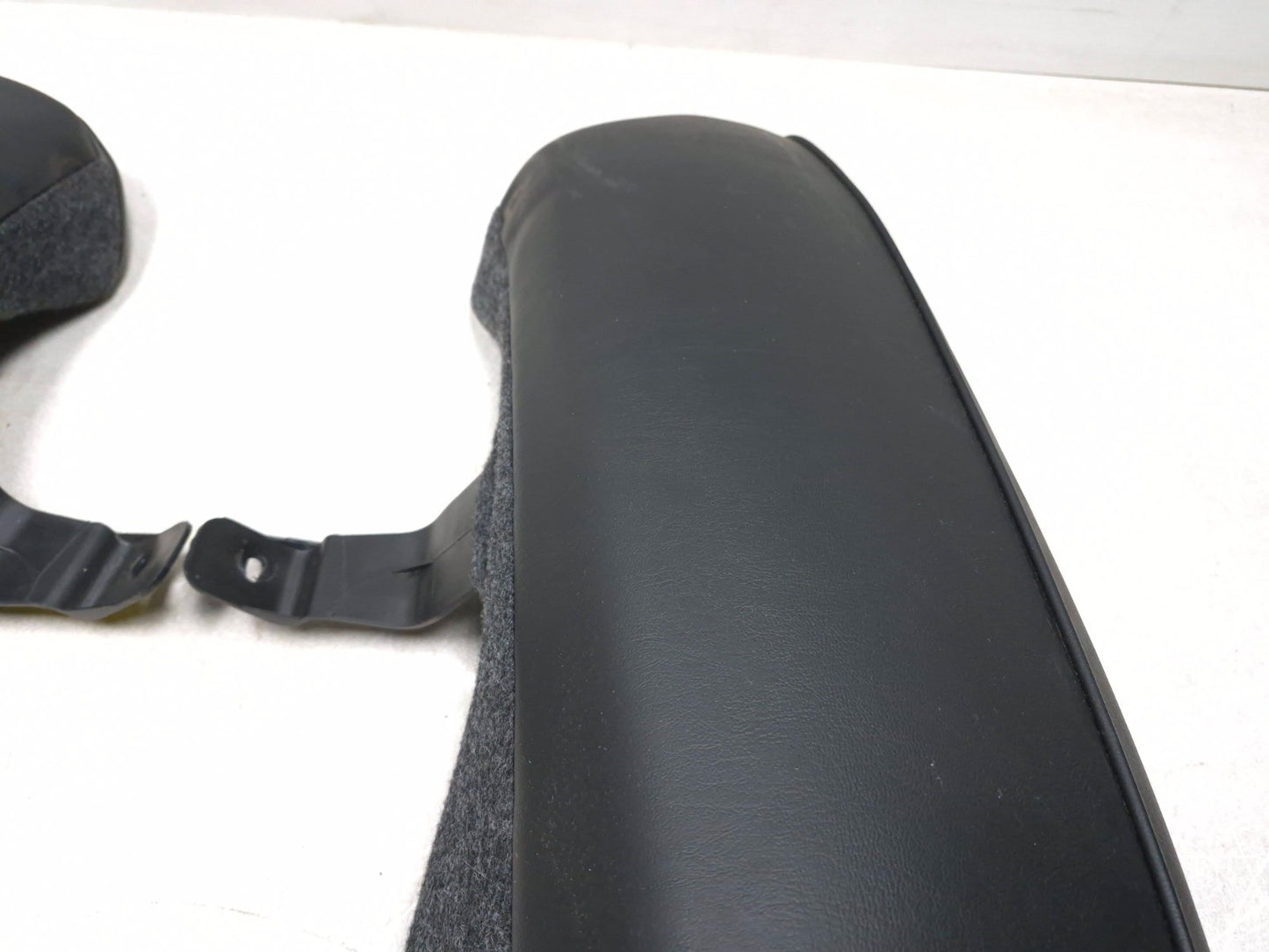 2018 Chrysler 300 Limited AWD Seat Bolster Rear Left & Right Side Pair OEM