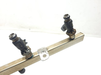 10-14 Chevrolet Suburban Fuel Rail W/ Injectors 5.3l OEM