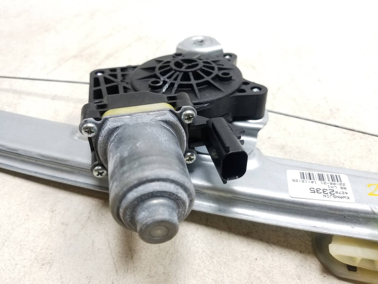 2022 Chevrolet Trailblazer Rear Window Regulator & Motor Driver Side Left OEM