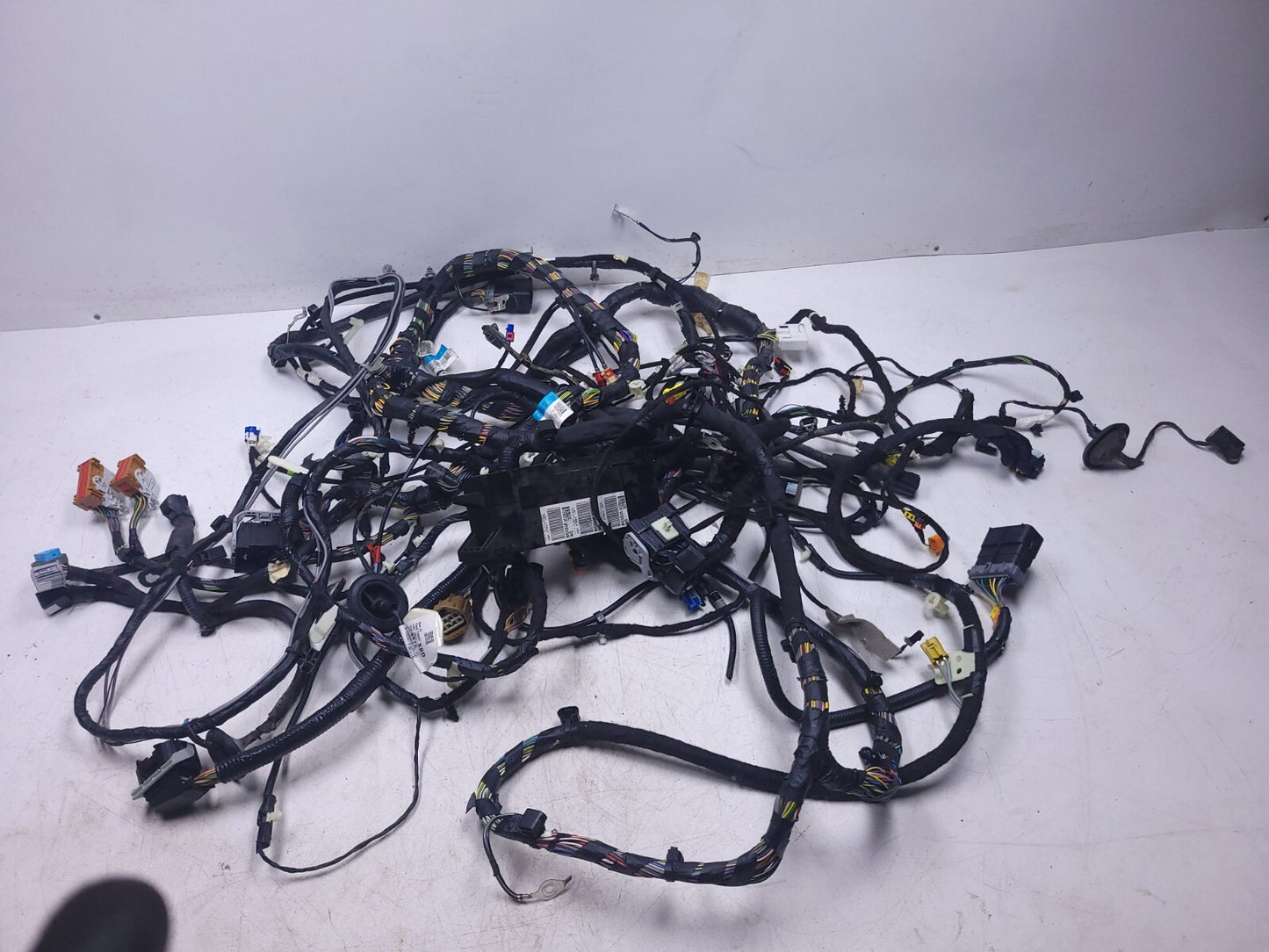 2018 Ford Escape Interior Body Wire Harness W/ Fuse Box OEM