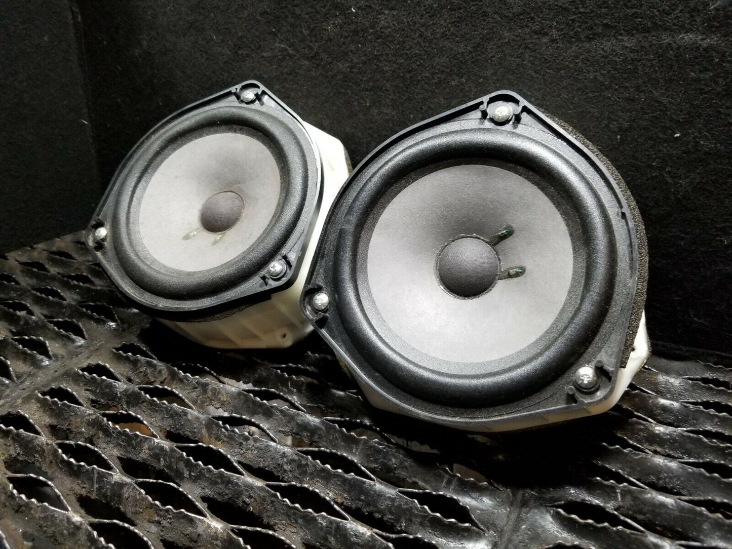 05 06 07 08 Acura Rl Door Speaker Rear 2pcs OEM 39120-s3v