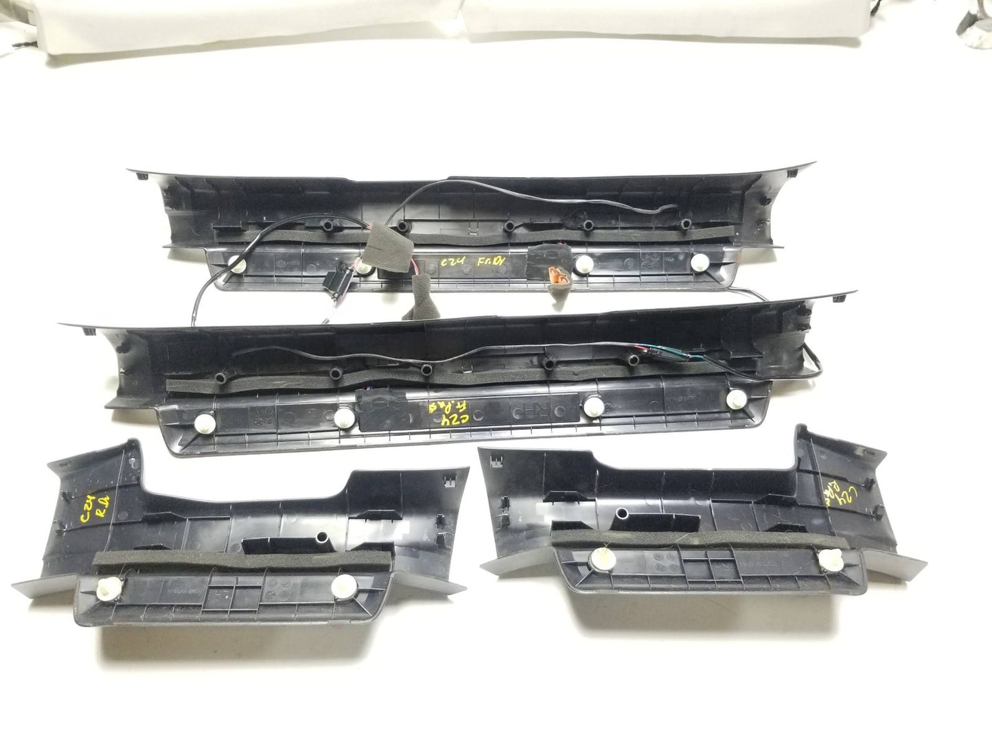 11-17 Lexus CT200h Illuminated Door Sill 4pcs Oem✅